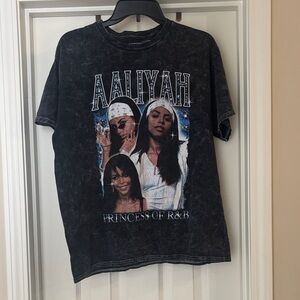 Black Aaliyah Graphic T-Shirt size large